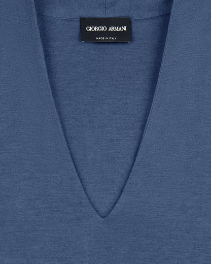 Short sleeve top  in knit with a deep V-neck
