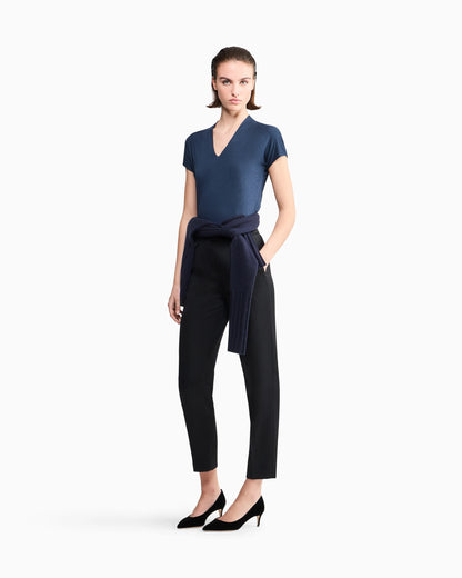 Short sleeve top  in knit with a deep V-neck