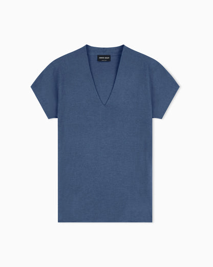 Short sleeve top  in knit with a deep V-neck
