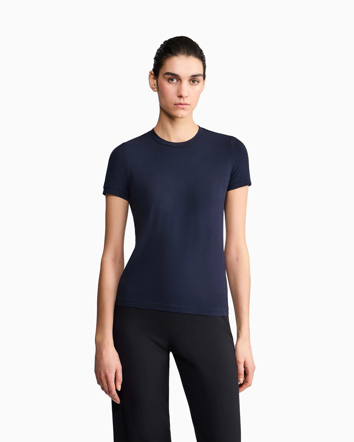 Jersey t-shirt with a crew neck and short sleeves