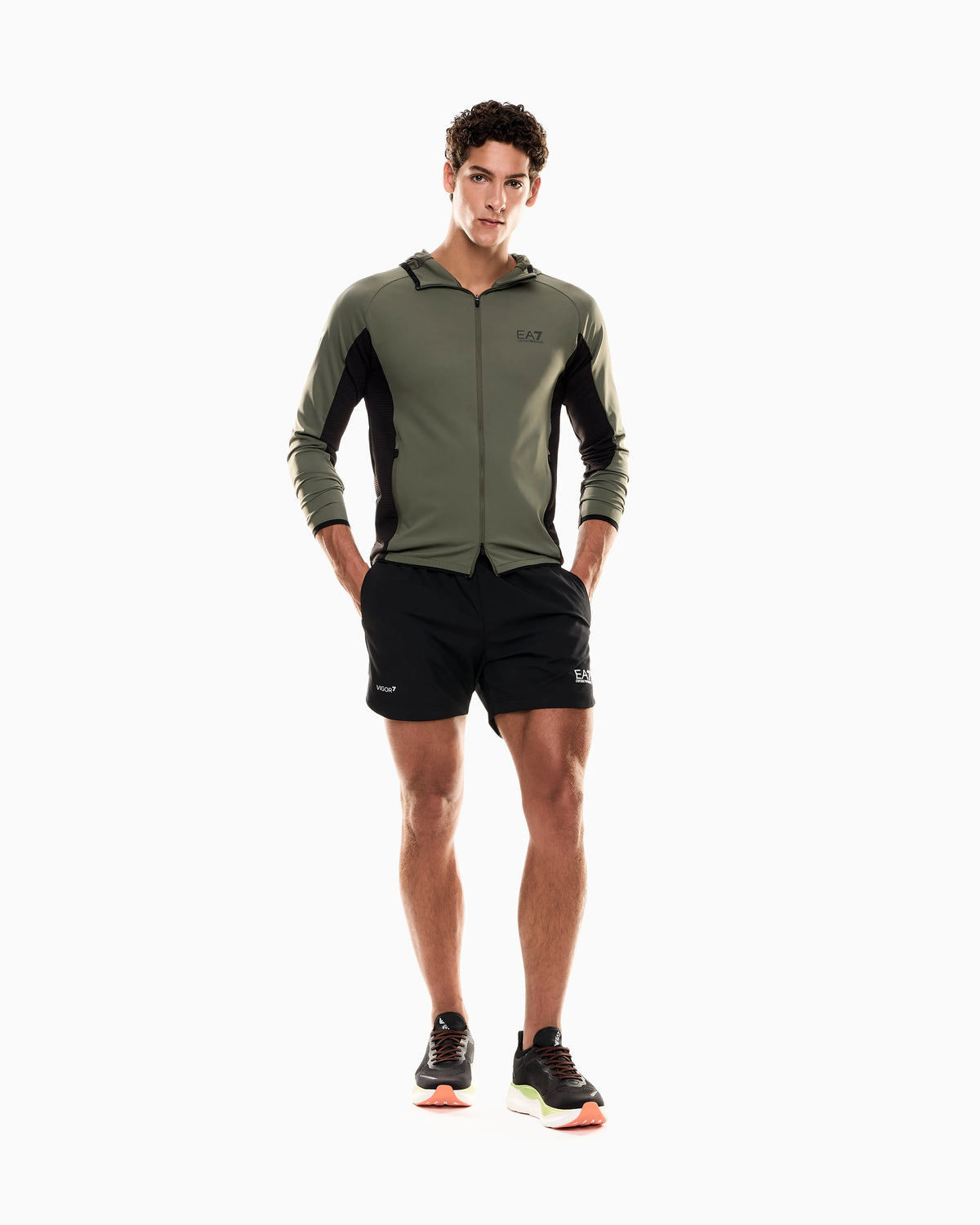Technical dynamic shorts with a drawstring waist Vigor7