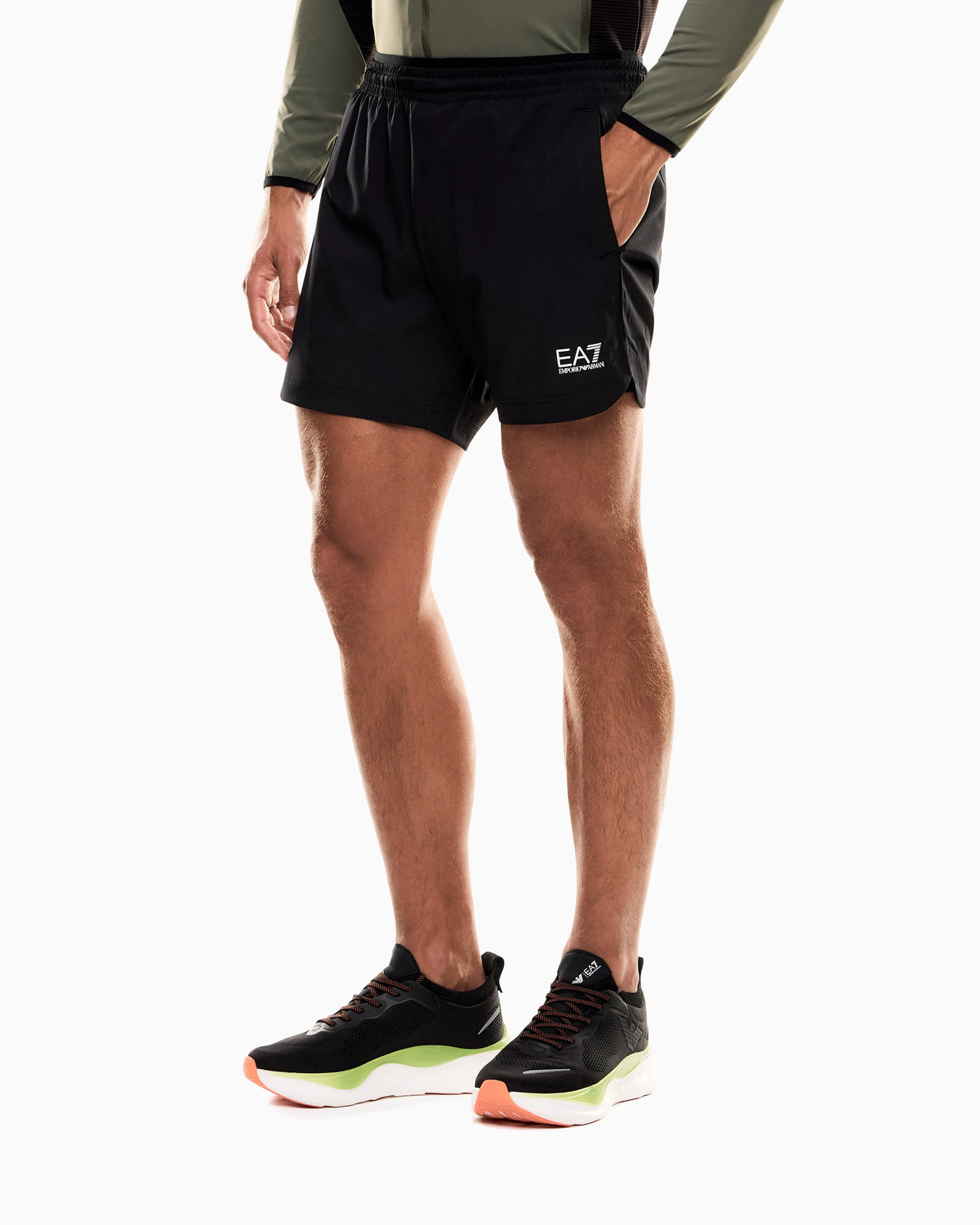 Technical dynamic shorts with a drawstring waist Vigor7