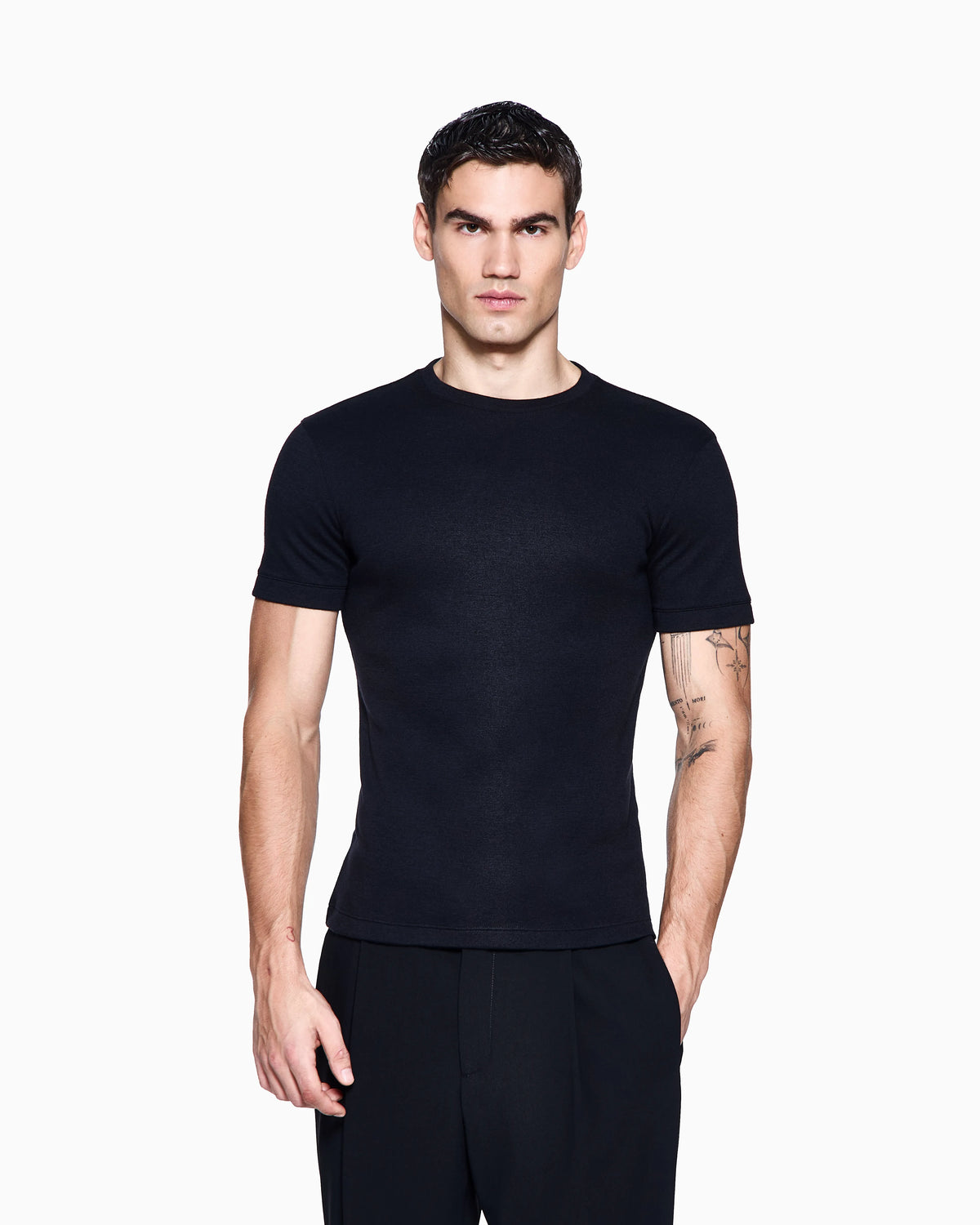 Short cashmere jumper with topstitched crew neck Icon