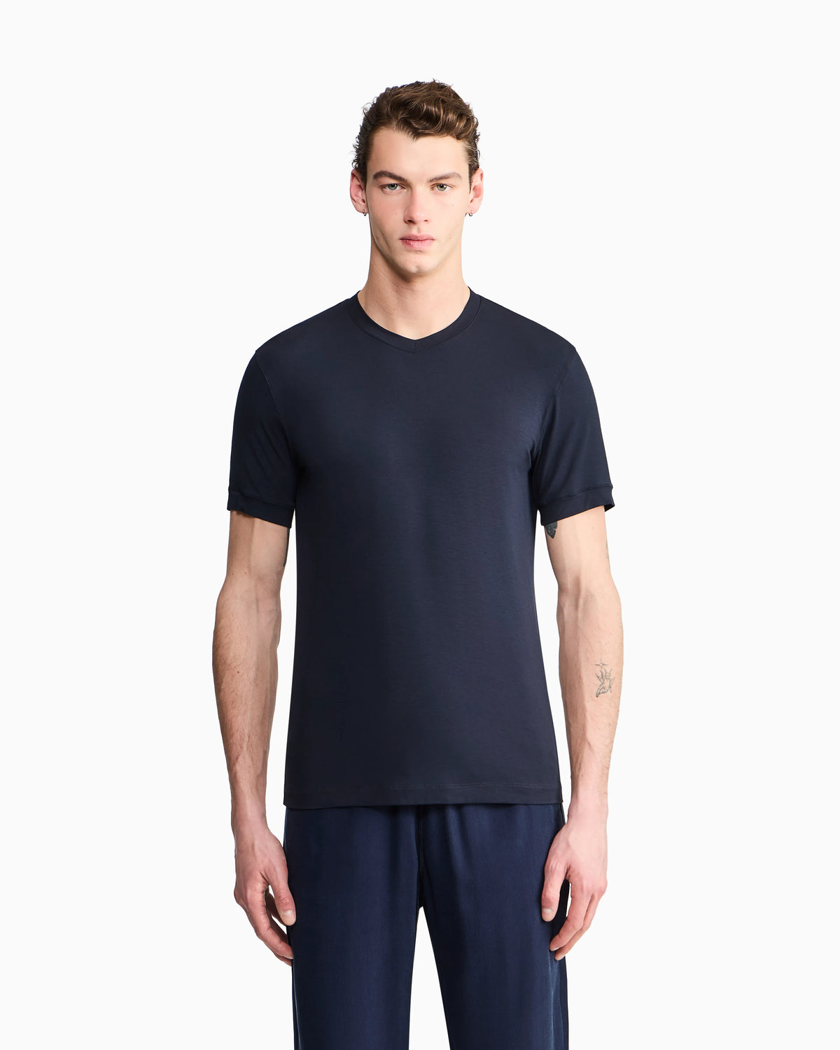 Jersey t-shirt with a V-neck in stretch viscose Icon