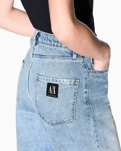 Carrot fit jeans in rigid denim with five pockets Icon