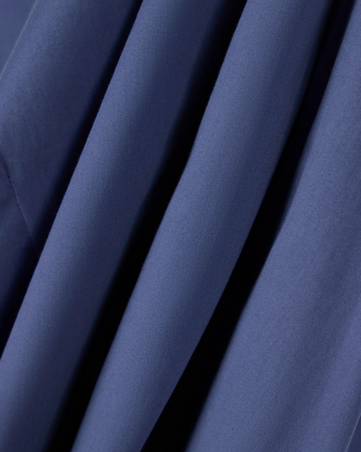 Slim-fit dress shirt in stretch cotton satin Essential