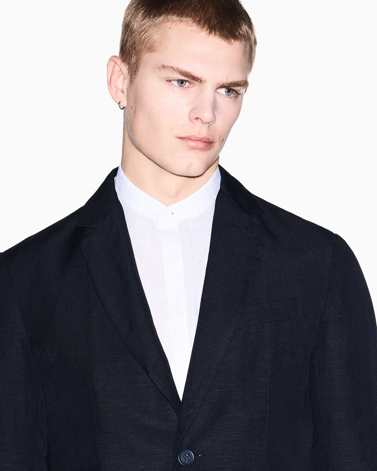 Two-button jacket in linen and viscose