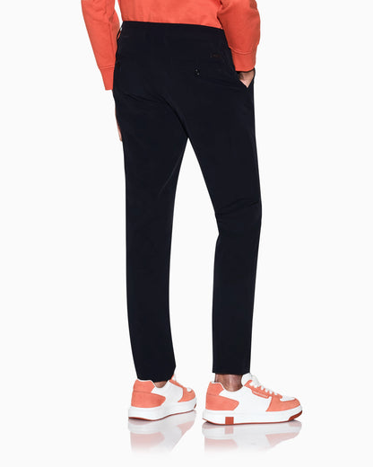 Slim-fit trousers in ultra stretch twill Essential