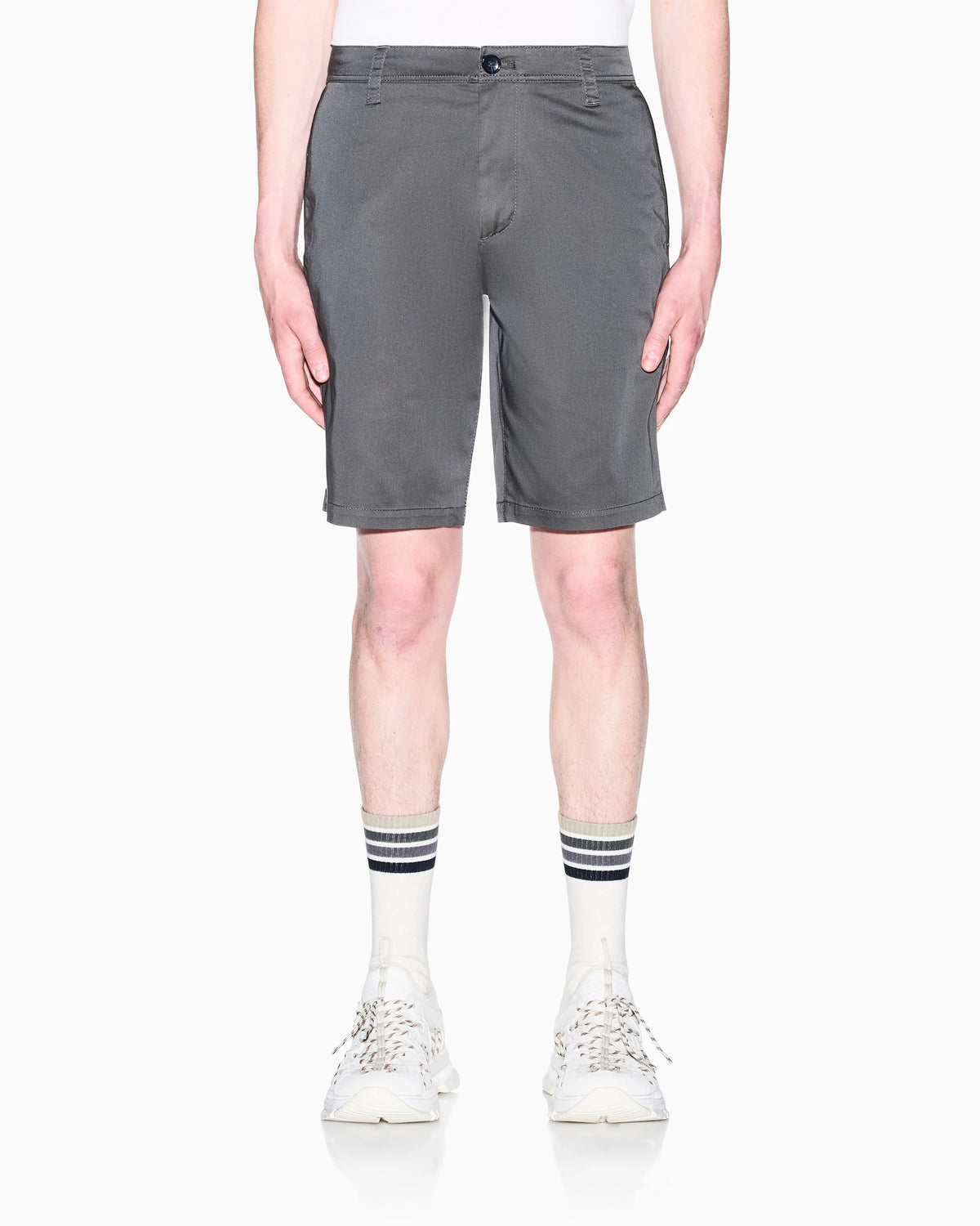 Flat front chino shorts in stretch cotton satin Essential