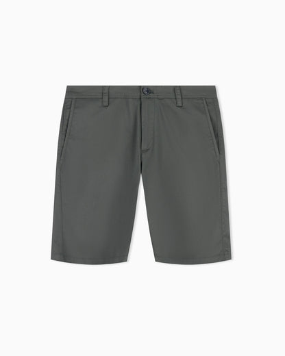 Flat front chino shorts in stretch cotton satin Essential
