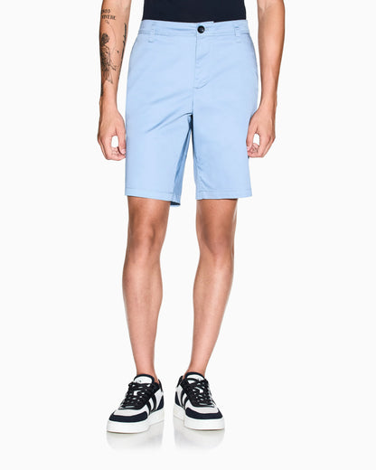 Flat front chino shorts in stretch cotton satin Essential