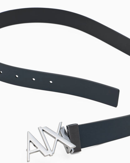 Leather belt with reversible plate buckle