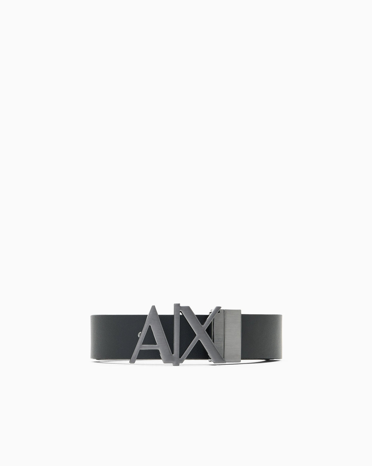 Leather belt with reversible plate buckle