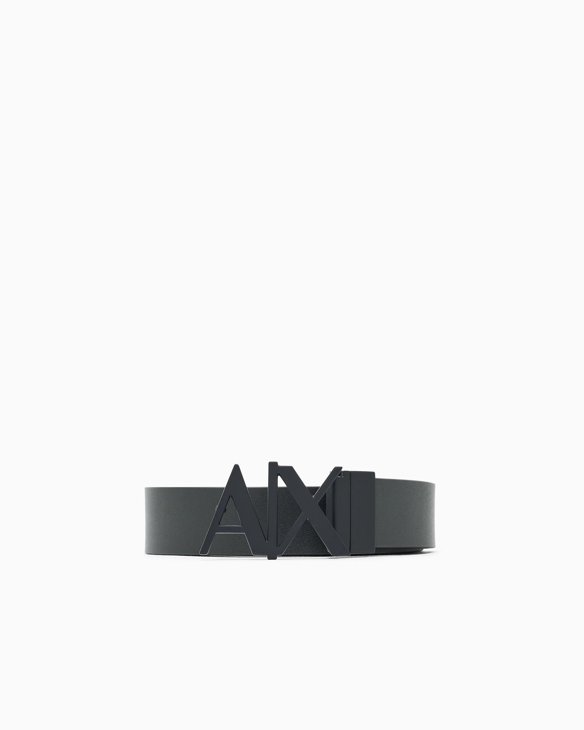 Leather belt with reversible plate buckle