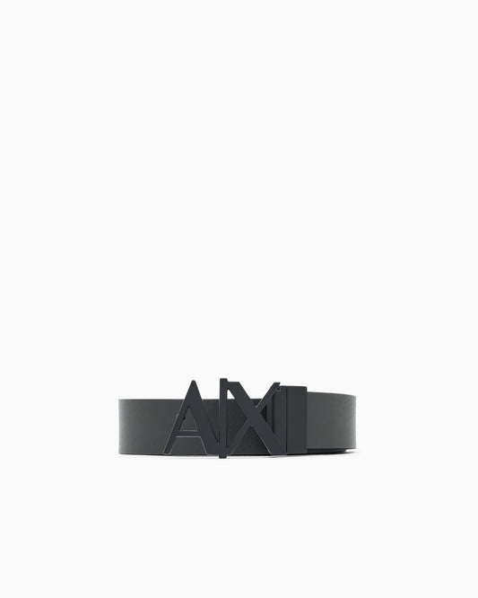 Leather belt with reversible plate buckle