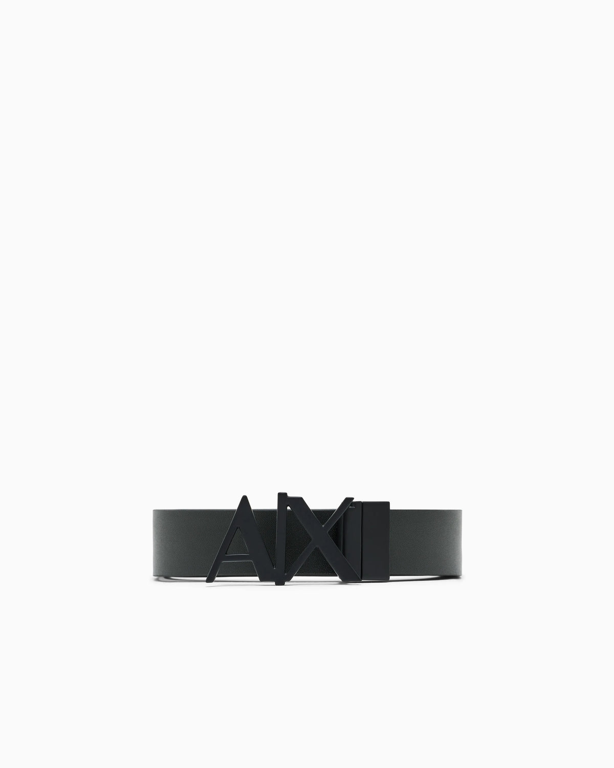 Leather belt with reversible plate buckle