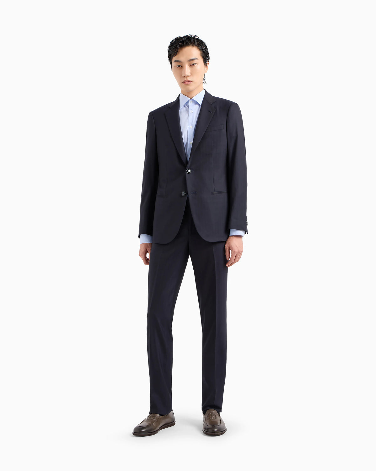 Manhattan line virgin-wool single-breasted suit