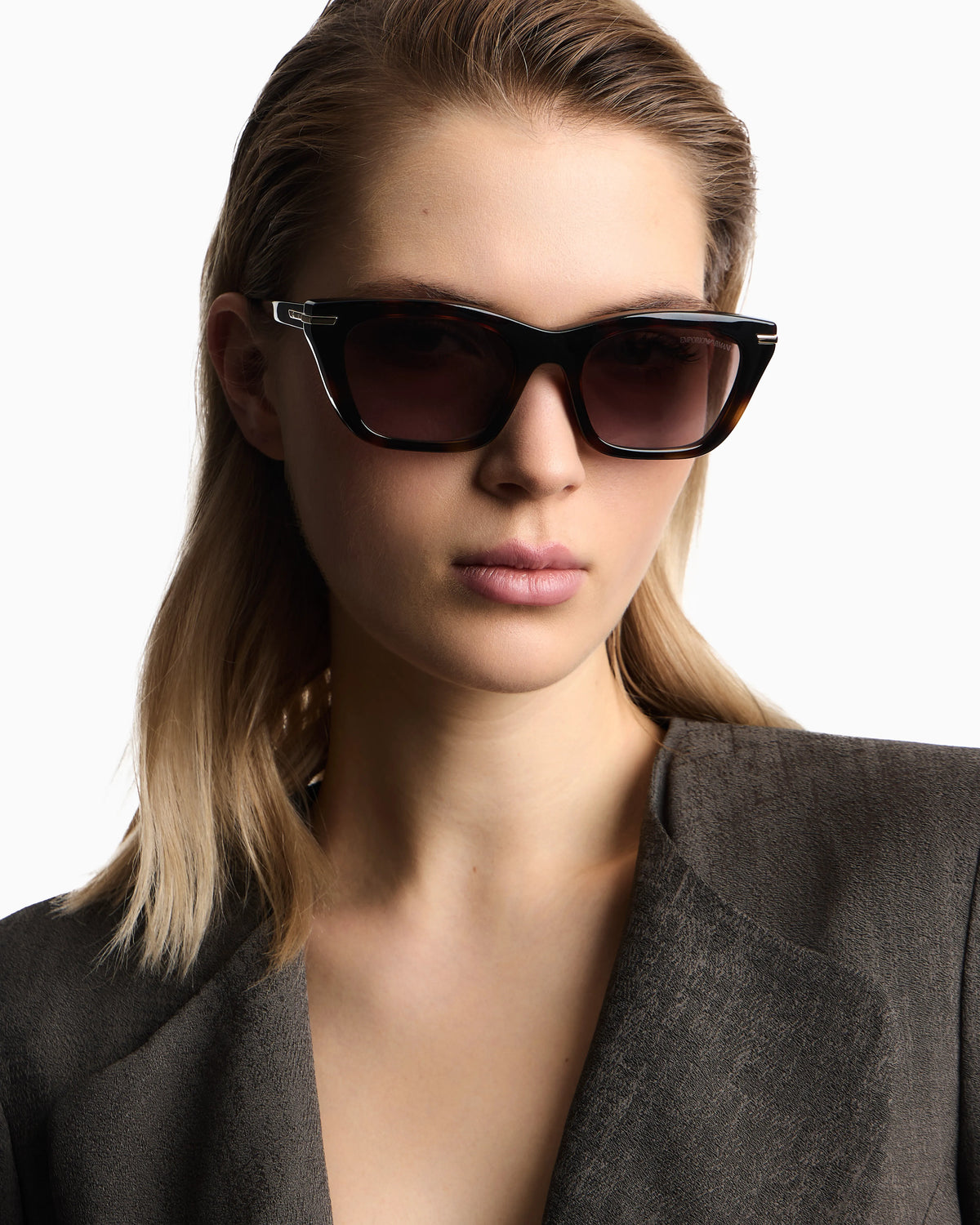 Women’s cat-eye sunglasses with clip-on lenses