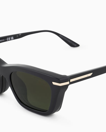 Women’s cat-eye sunglasses with clip-on lenses