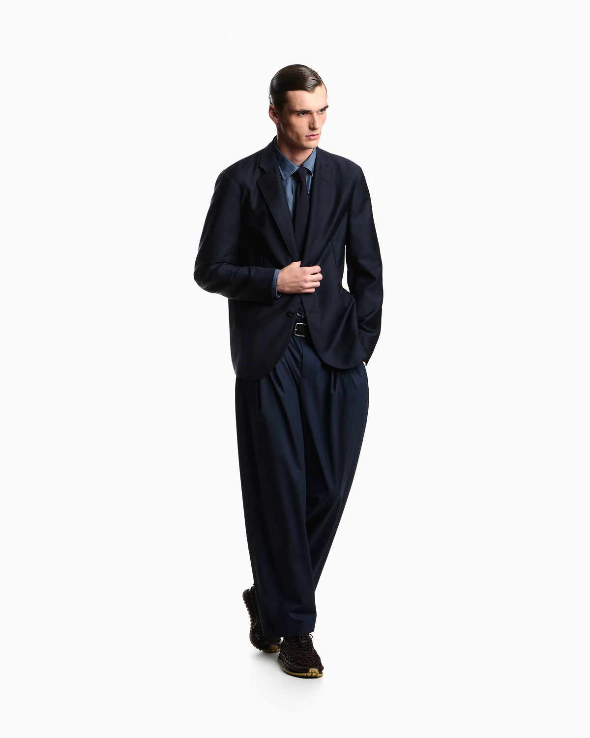 Single-breasted blazer in virgin wool and silk satin