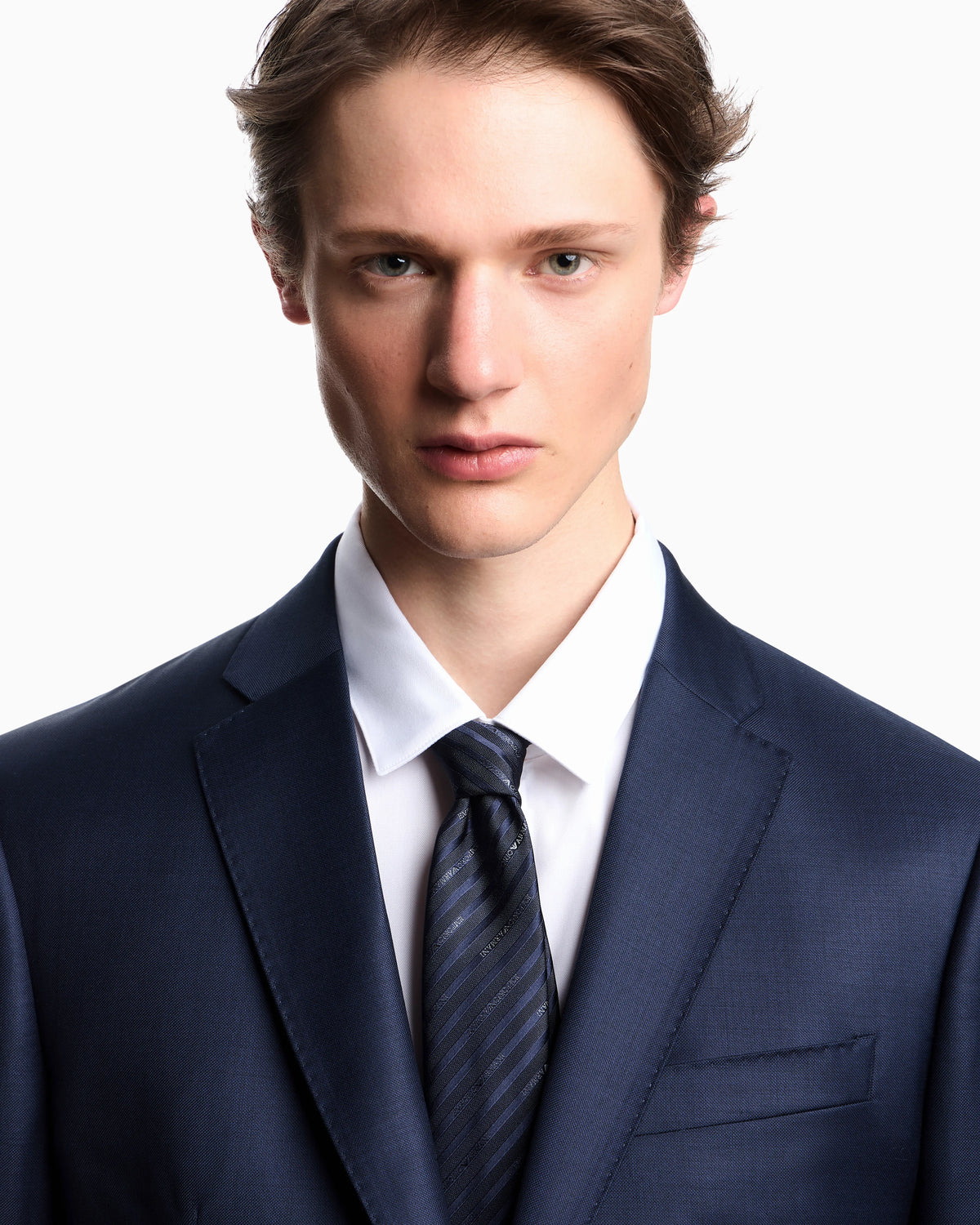 Single breasted suit in virgin wool grisaille