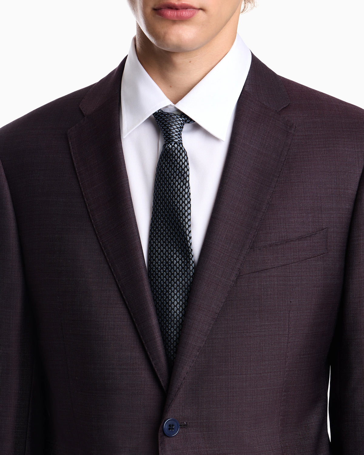 Lined suit in virgin wool with basket weave effect