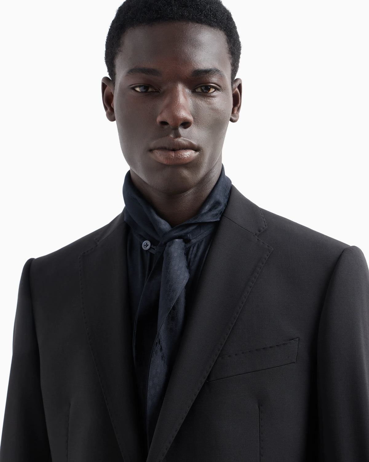 Single-breasted suit in virgin-wool two-way stretch canvas