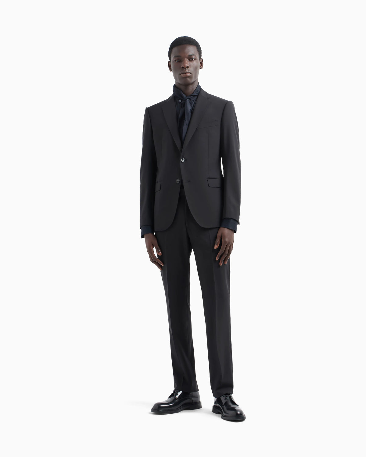Single-breasted suit in virgin-wool two-way stretch canvas