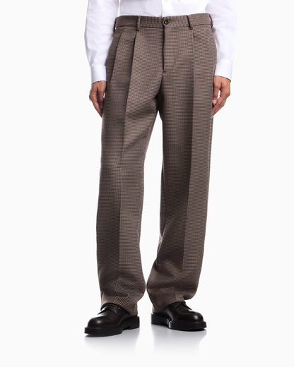 Trousers in checked tweed