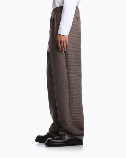 Trousers in checked tweed