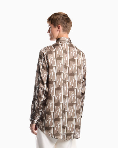 Printed shirt with a classic collar and abstract pattern