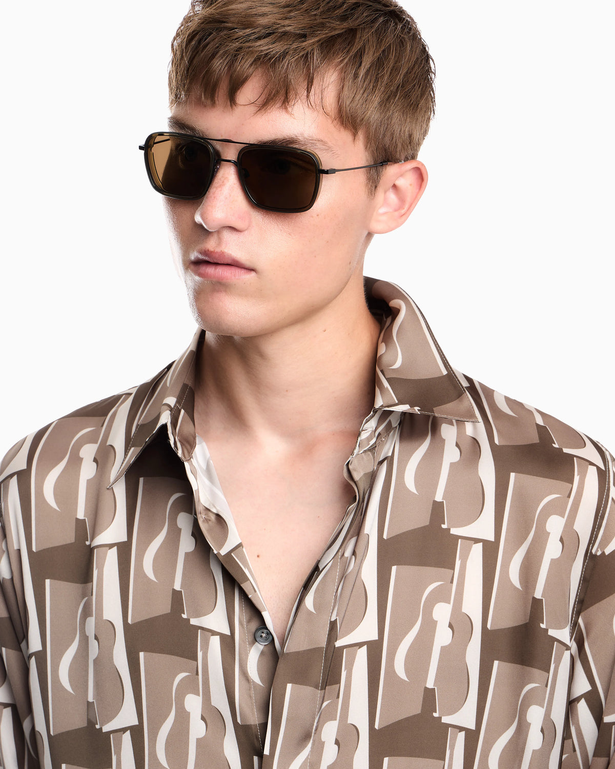 Printed shirt with a classic collar and abstract pattern