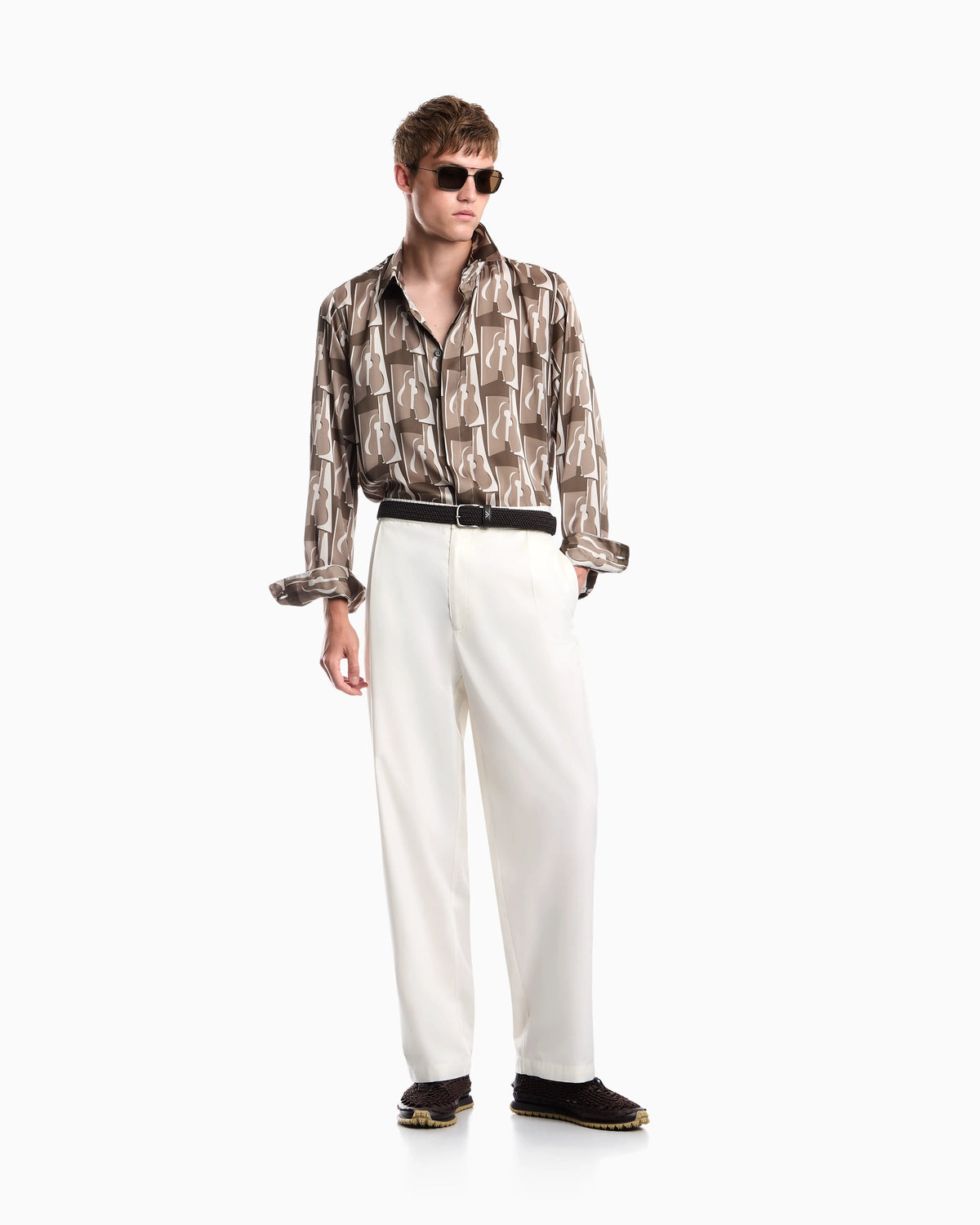 Printed shirt with a classic collar and abstract pattern