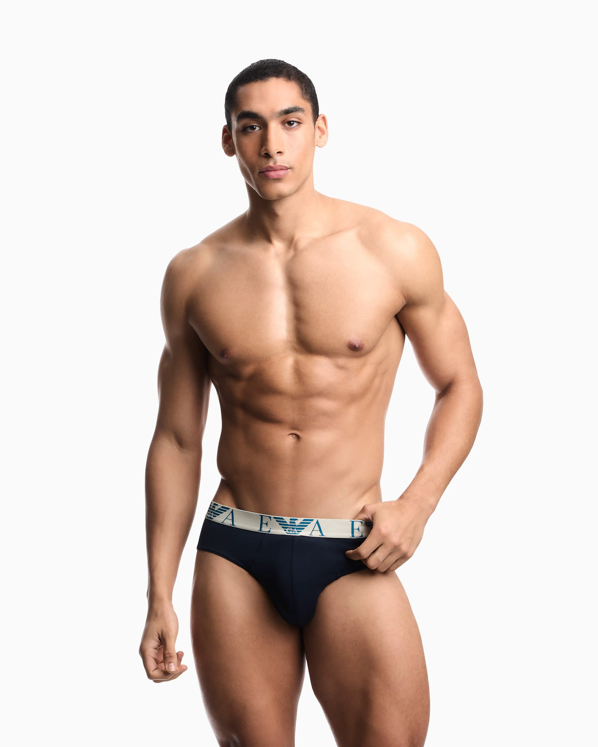 Three-pack of jersey briefs with bold monogram waistband