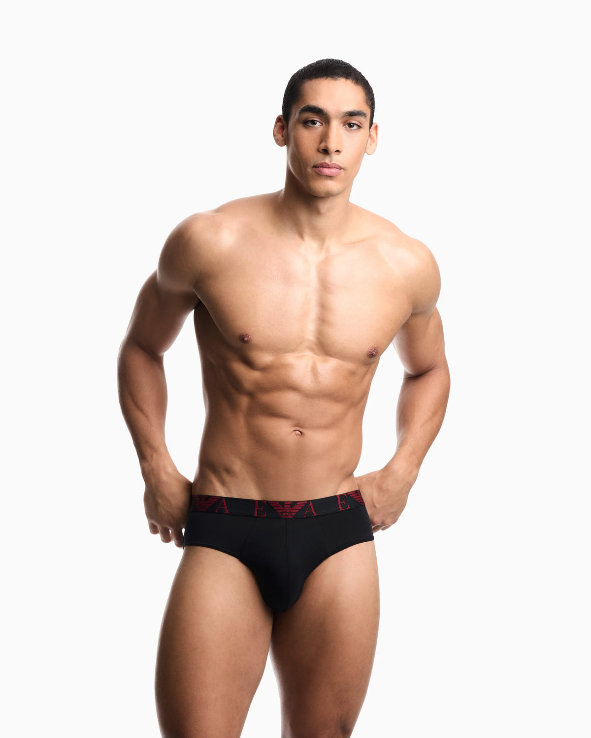 Three-pack of jersey briefs with bold monogram waistband