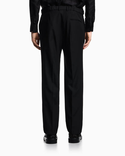 Trousers with a pleat in virgin wool with a technical finish