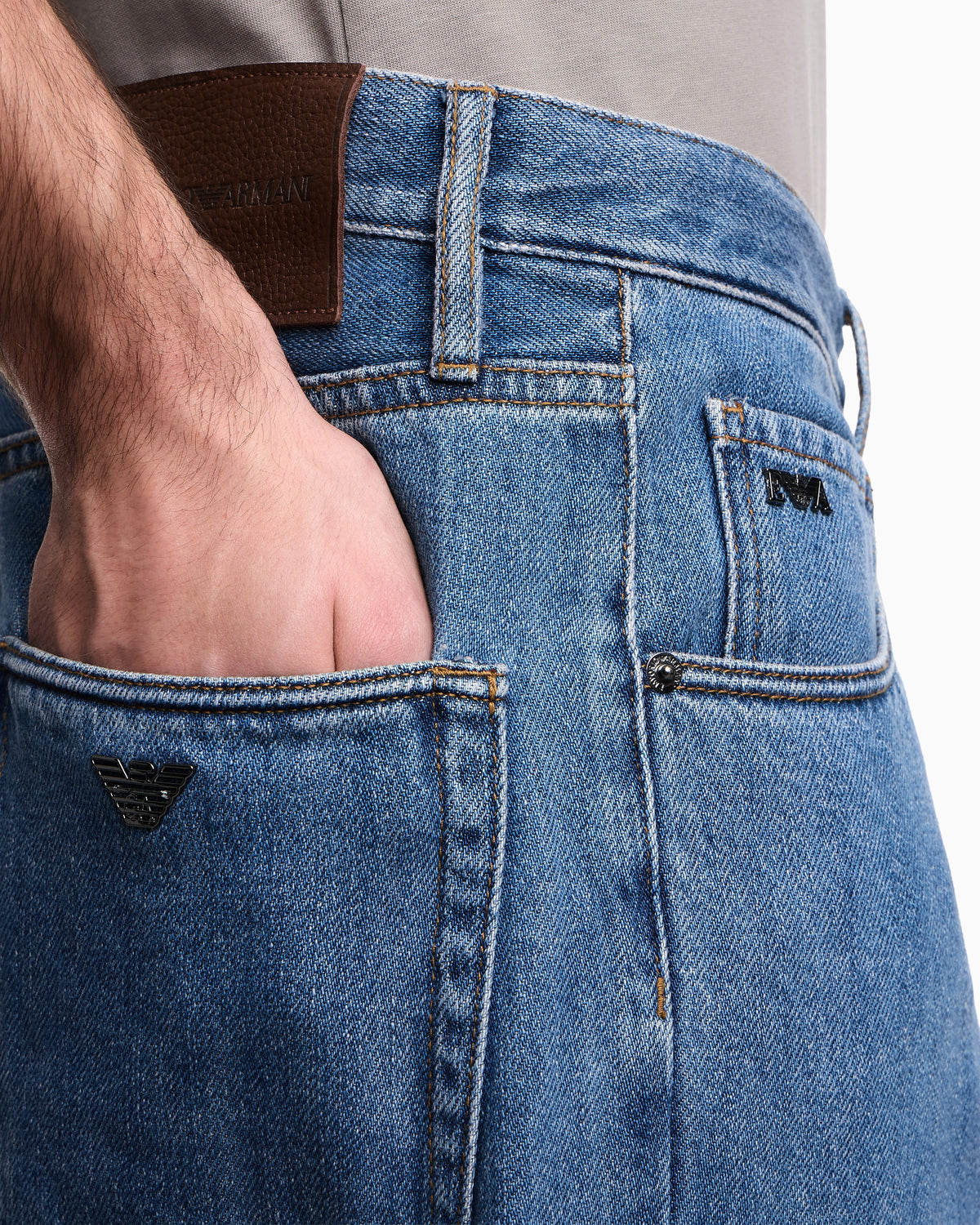 J73 loose fit jeans in Lyocell blend denim