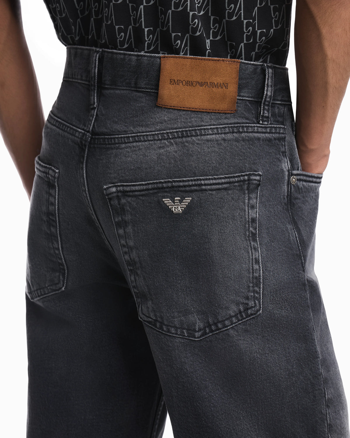 Regular fit five-pocket cotton denim jeans with fading