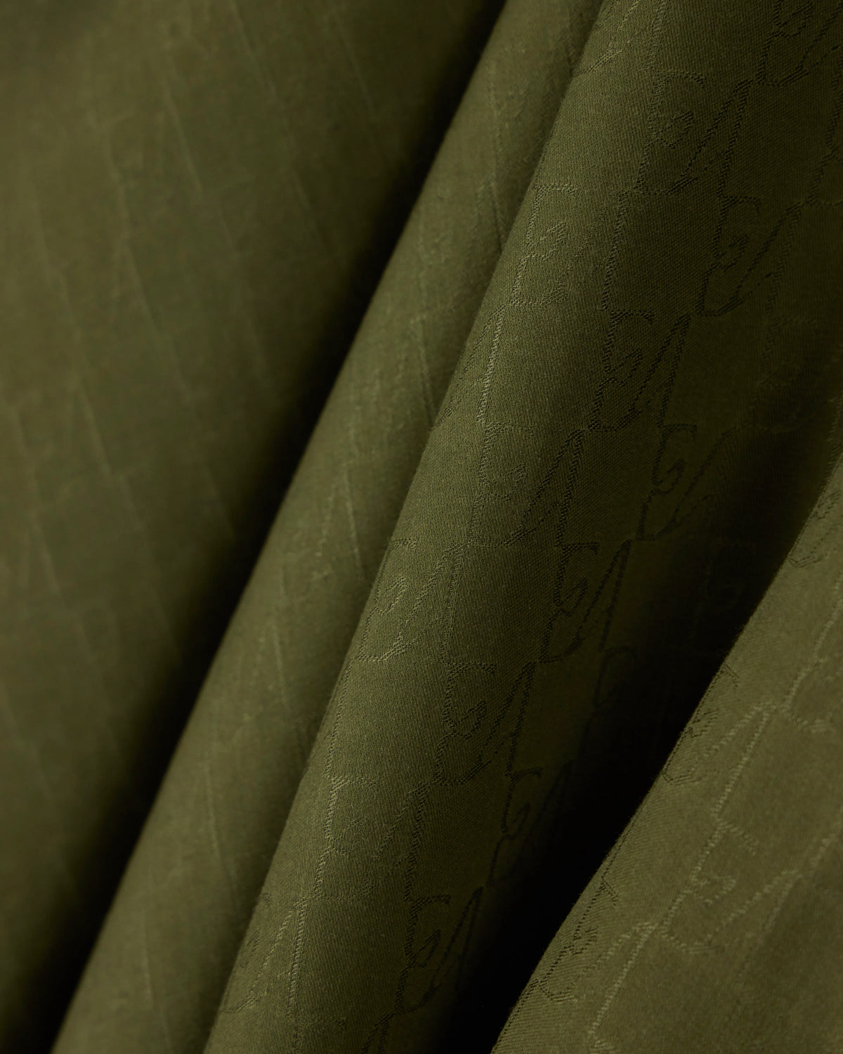 Shirt in lyocell jacquard with a regular fit