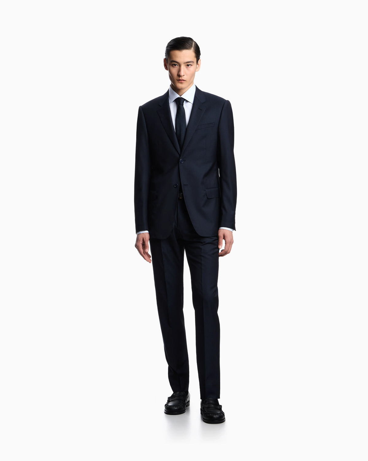 Single-breasted suit in micro-design high-twist virgin wool