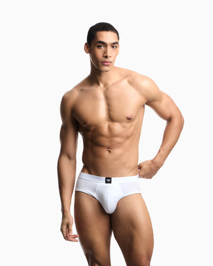 Three-pack of cotton jersey briefs with logo label