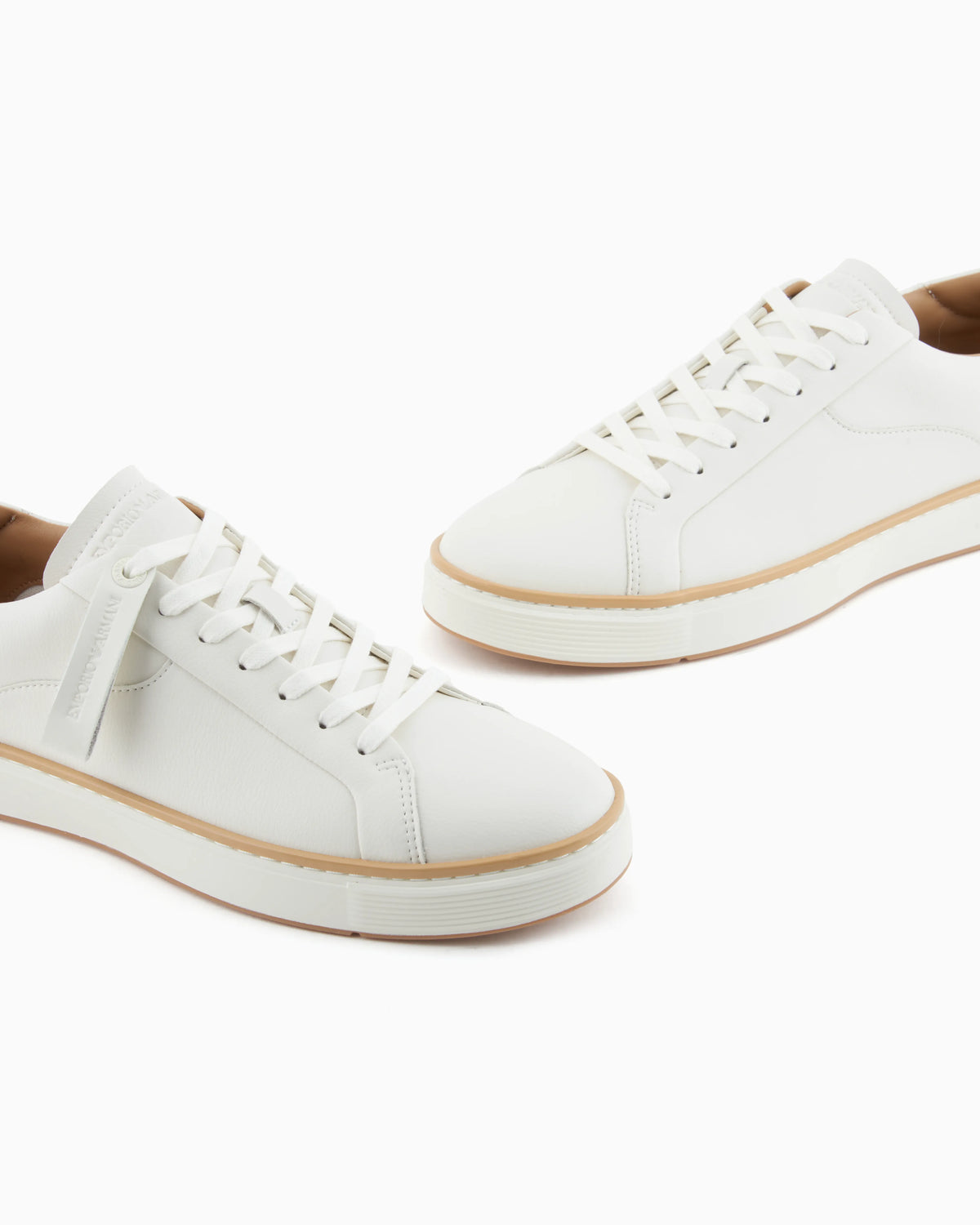 Leather sneakers with a contrasting welt