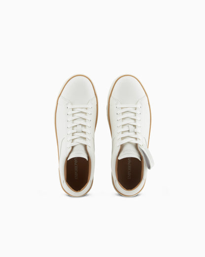 Leather sneakers with a contrasting welt