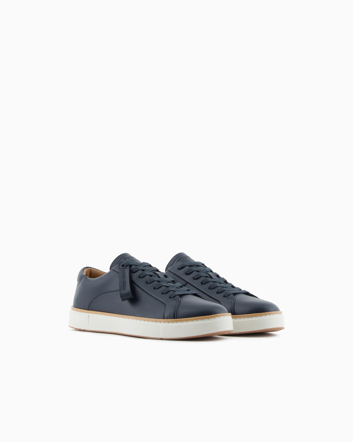 Leather sneakers with a contrasting welt