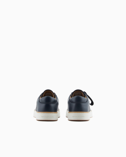 Leather sneakers with a contrasting welt