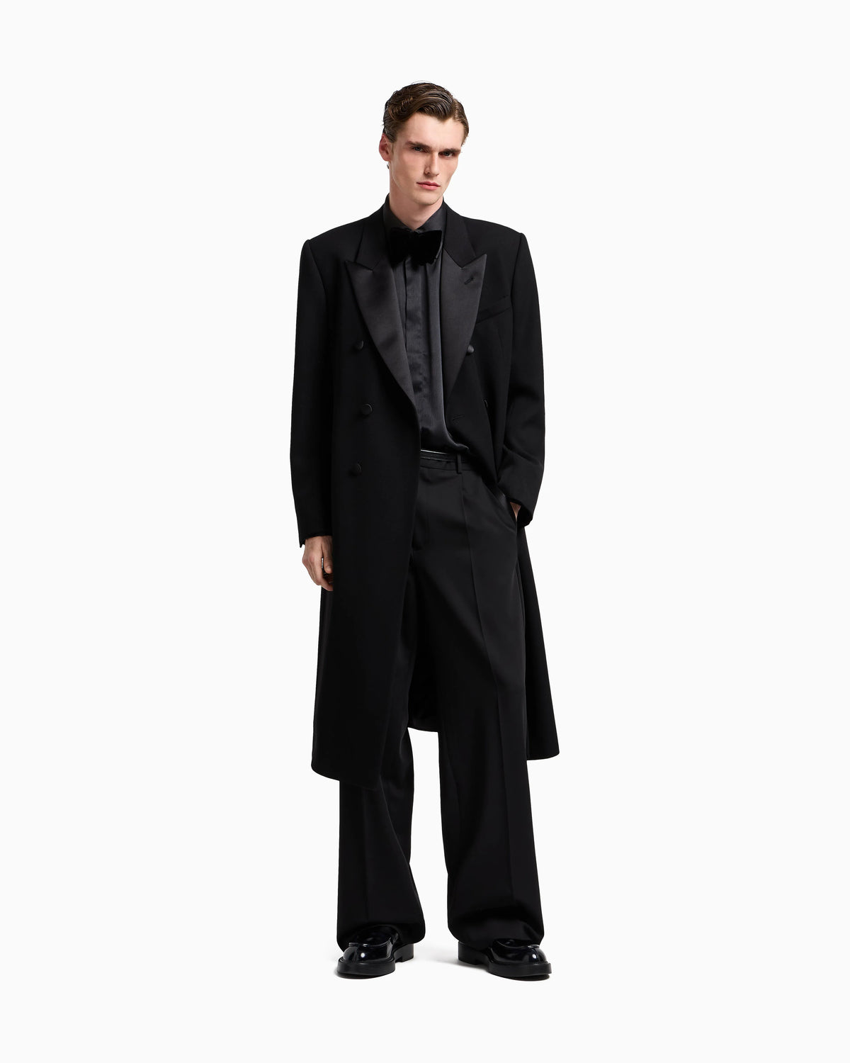 Double-breasted coat in granular virgin wool with satin details