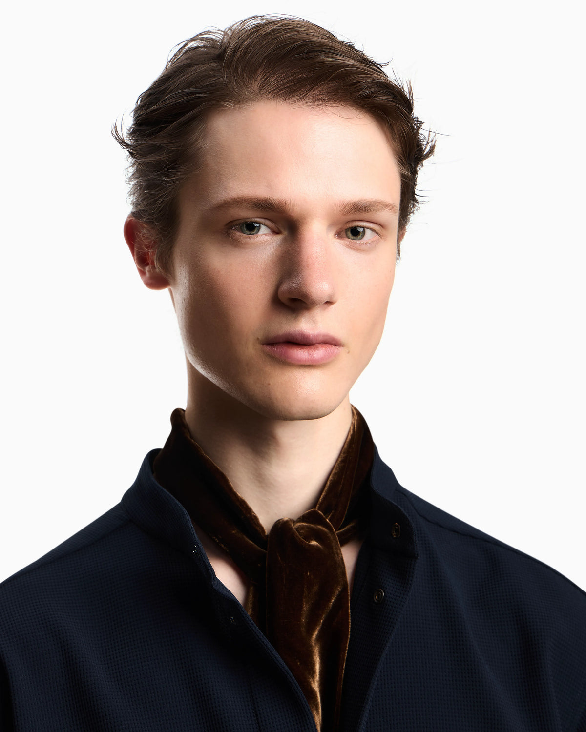 Icon guru-collar shirt in 3D piqué-effect jersey crêpe