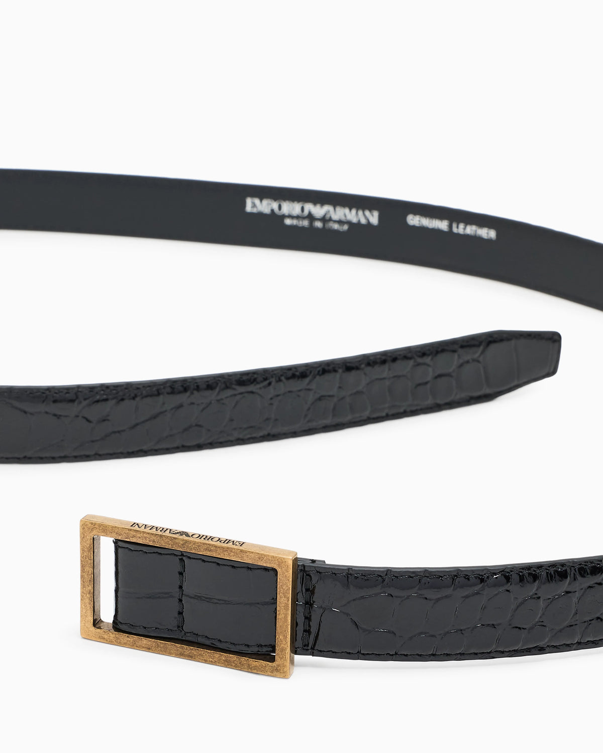 Belt in mock-croc leather with plate