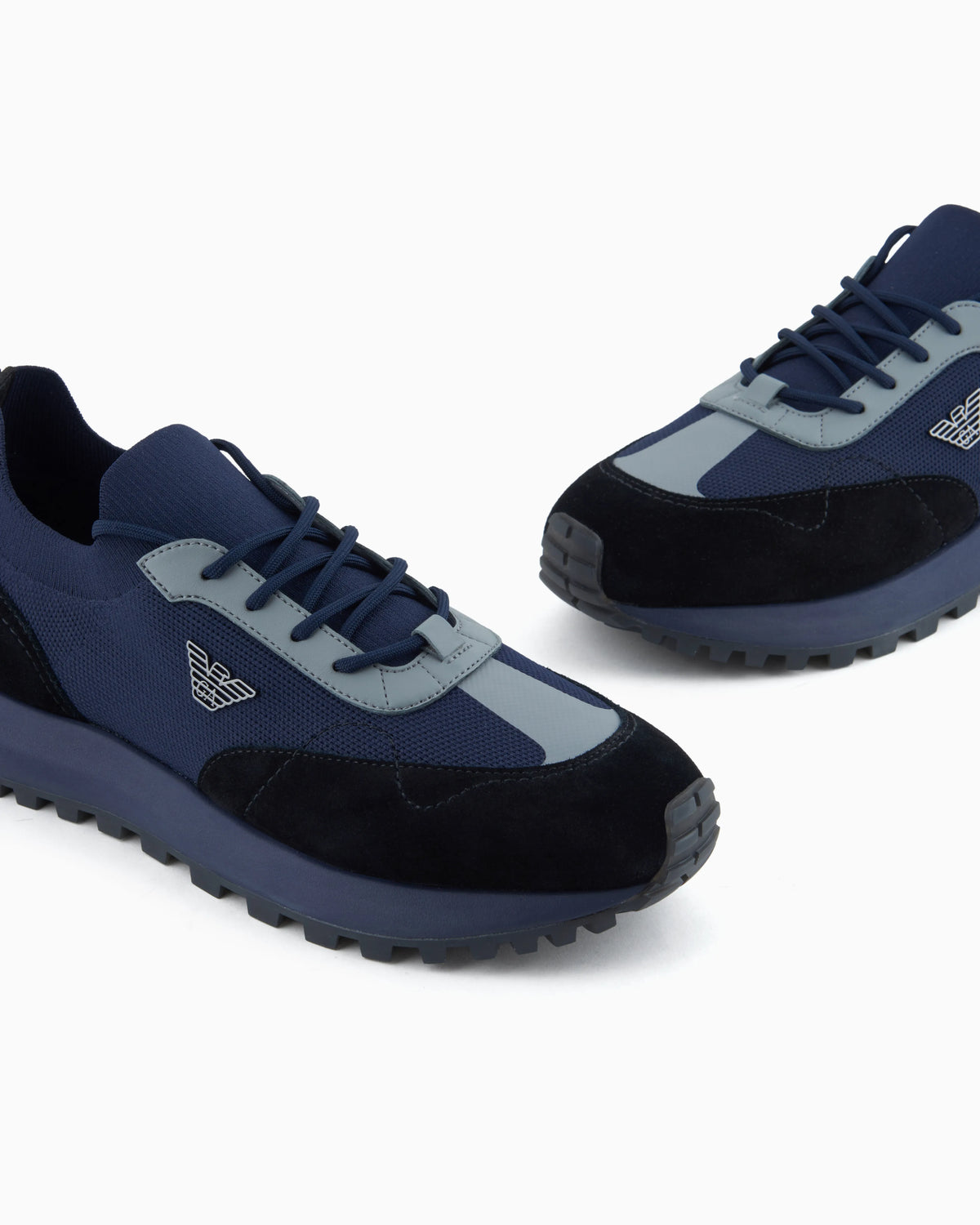 Low-top sneakers in suede and mesh with a rubber sole