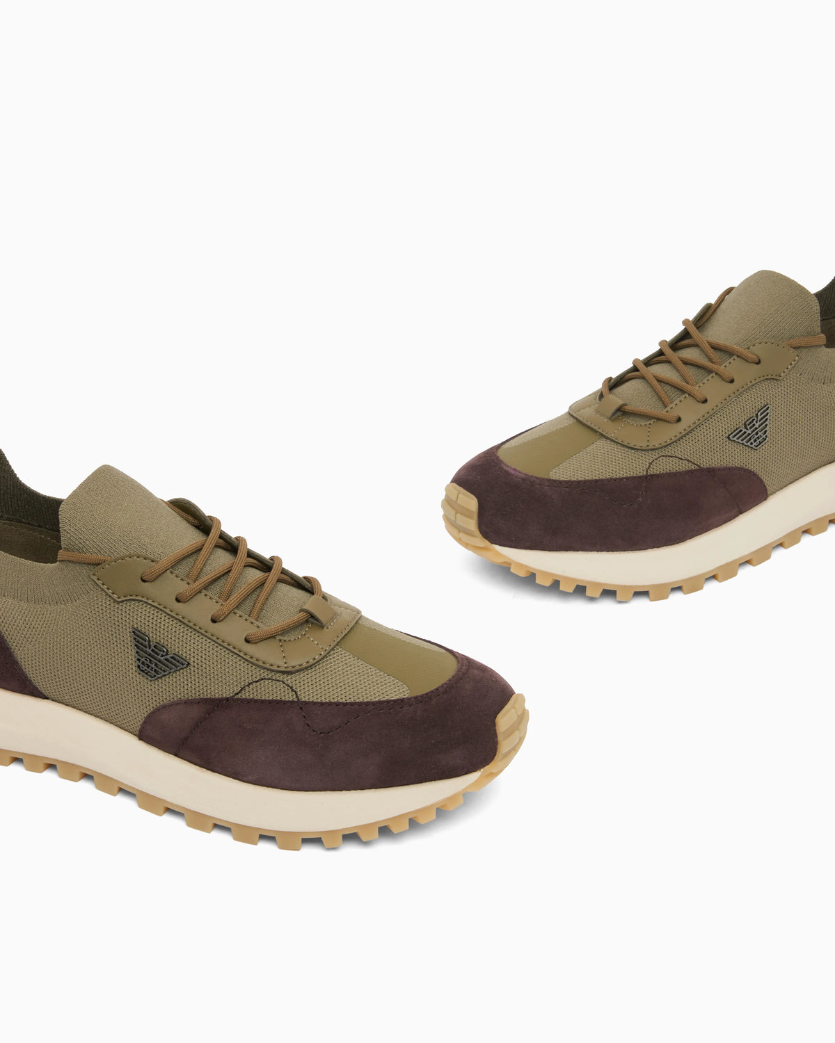 Low-top sneakers in suede and mesh with a rubber sole